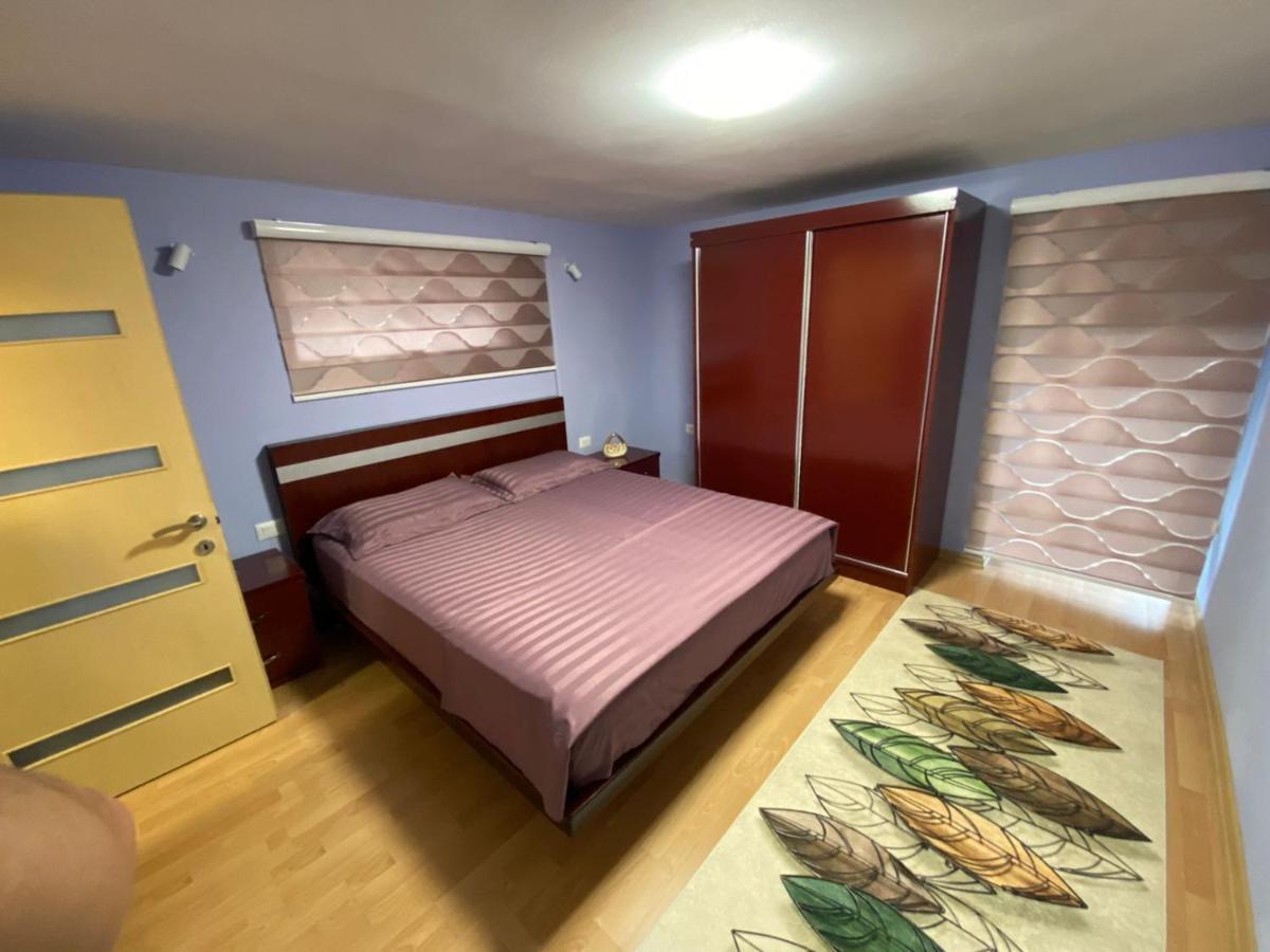 B & B Pogradec Exteriör bild