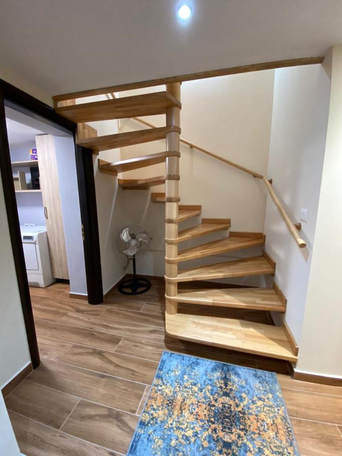 B & B Pogradec Exteriör bild