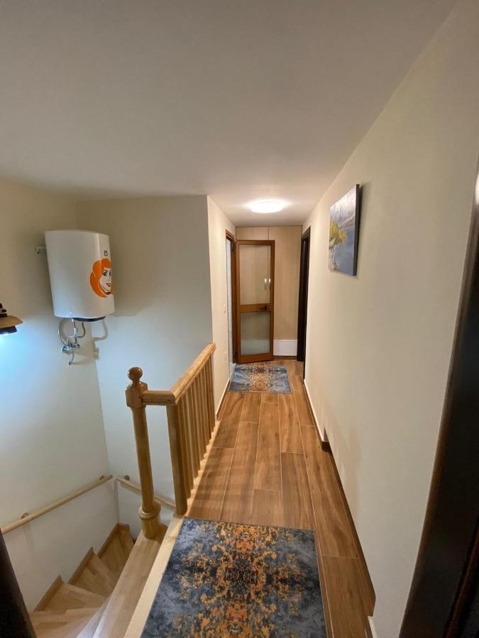 B & B Pogradec Exteriör bild