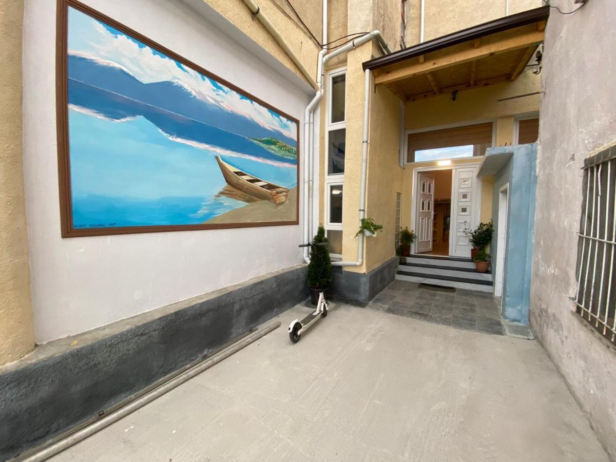 B & B Pogradec Exteriör bild