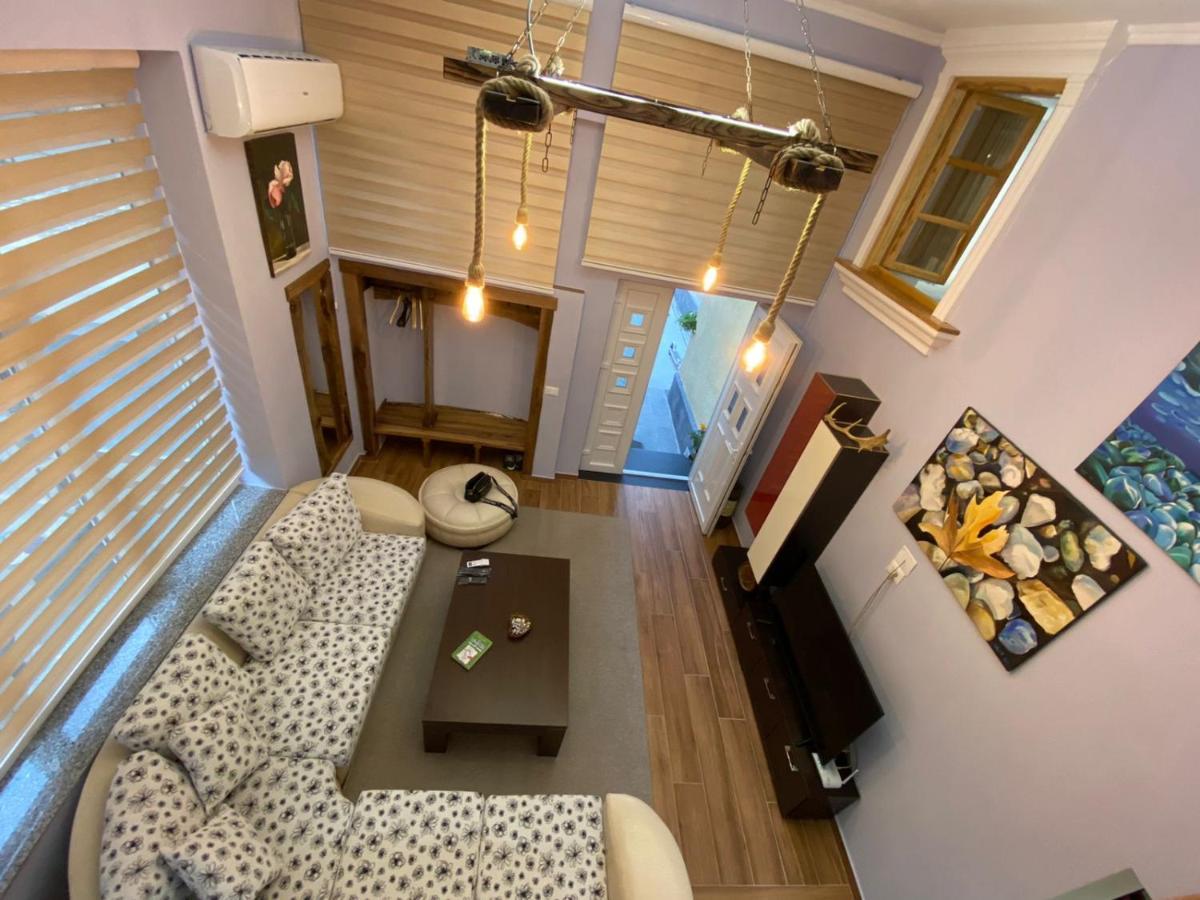 B & B Pogradec Exteriör bild
